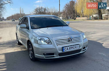 Седан Toyota Avensis 2004 в 