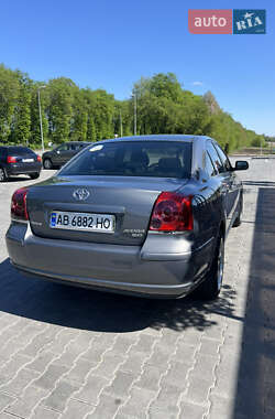 Седан Toyota Avensis 2004 в 