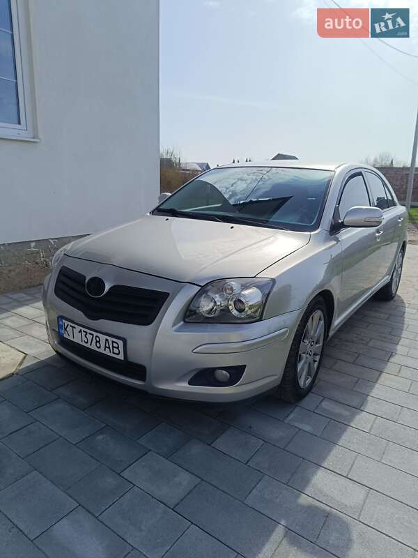Седан Toyota Avensis 2008 в 