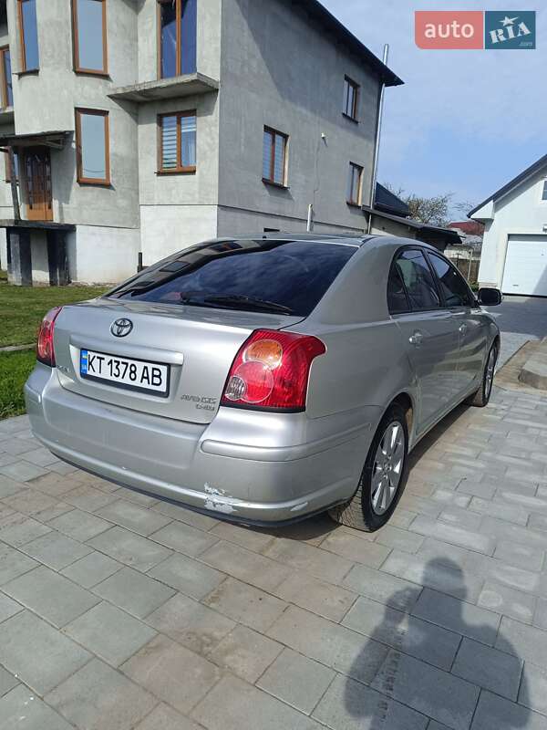 Седан Toyota Avensis 2008 в Коломиї