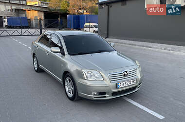 Ліфтбек Toyota Avensis 2004 в 
