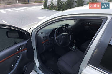 Ліфтбек Toyota Avensis 2004 в 