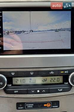 Седан Toyota Avensis 2011 в 