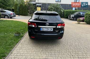 Універсал Toyota Avensis 2013 в 