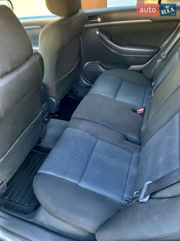 Универсал Toyota Avensis 2008 в Гайвороне