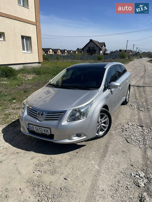 Toyota Avensis 2011