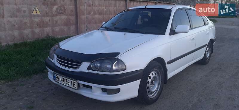 Toyota Avensis 1998