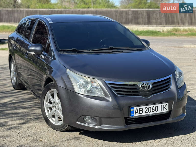 Универсал Toyota Avensis 2009 в 