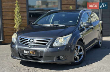 Універсал Toyota Avensis 2011 в Шептицькому
