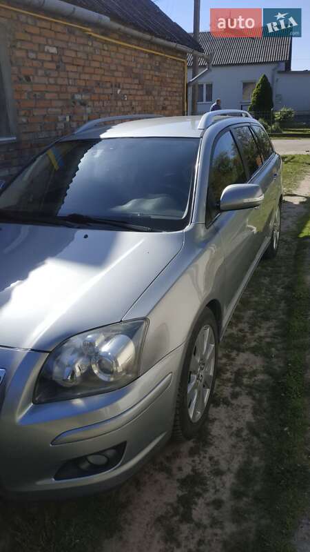 Універсал Toyota Avensis 2007 в Сокалі