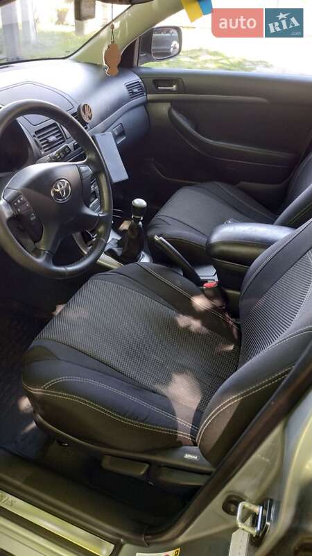 Універсал Toyota Avensis 2007 в Сокалі