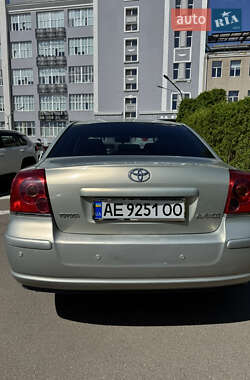 Седан Toyota Avensis 2005 в 