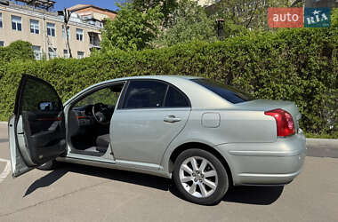 Седан Toyota Avensis 2005 в 