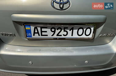 Седан Toyota Avensis 2005 в 
