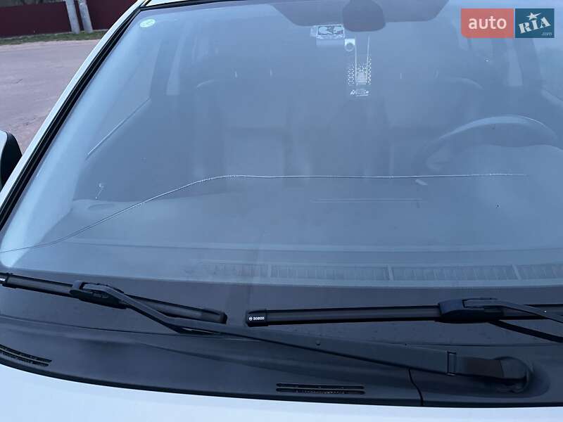 Універсал Toyota Avensis 2008 в Житомирі