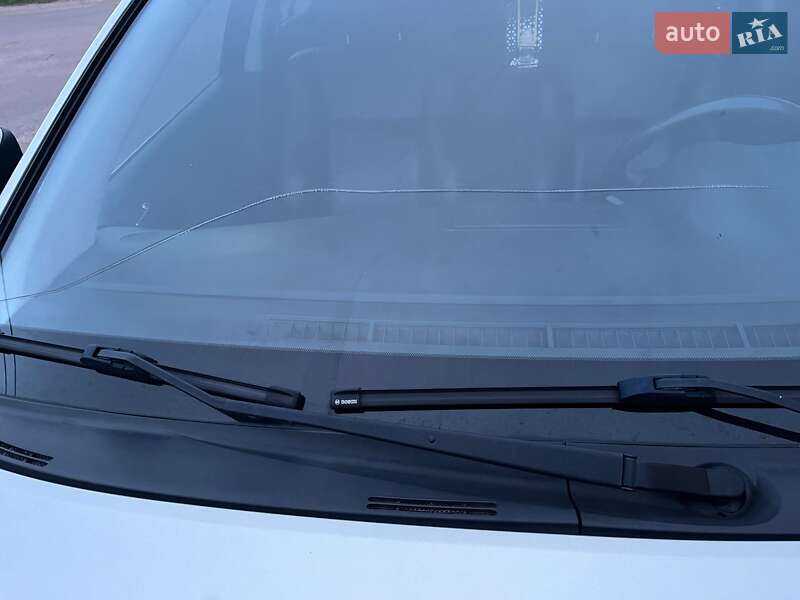 Універсал Toyota Avensis 2008 в Житомирі