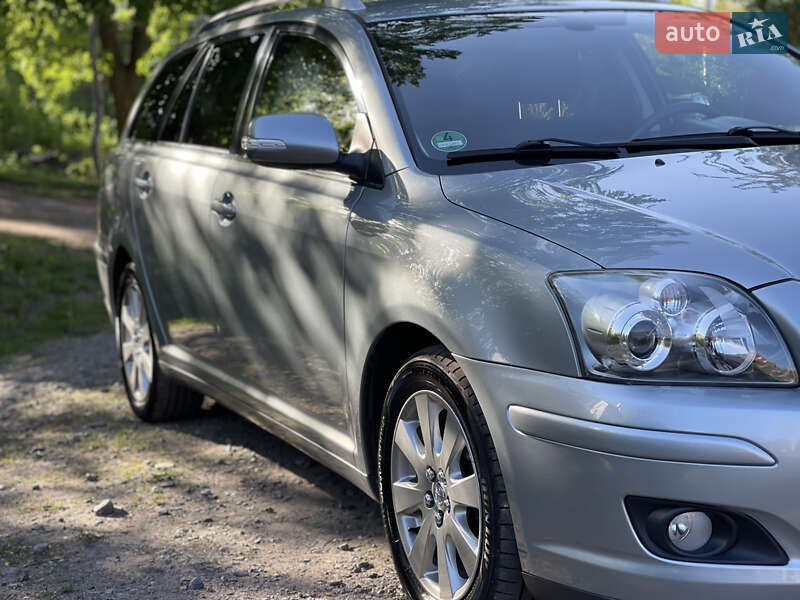 Универсал Toyota Avensis 2008 в Виннице