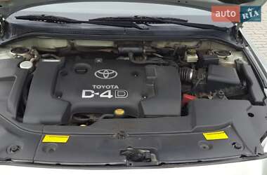 Універсал Toyota Avensis 2005 в 