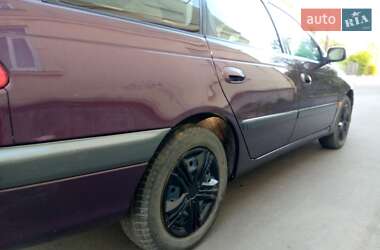 Универсал Toyota Avensis 1999 в 