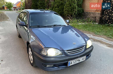 Седан Toyota Avensis 2000 в Василькове