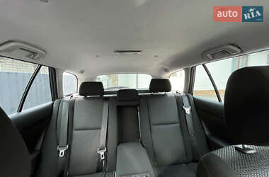 Універсал Toyota Avensis 2004 в 