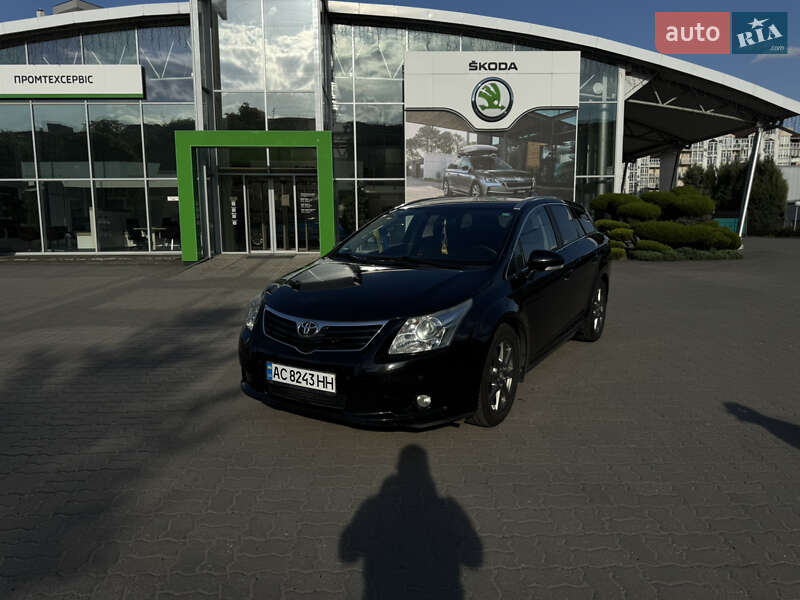 Универсал Toyota Avensis 2011 в 
