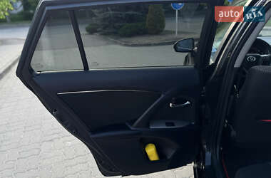 Универсал Toyota Avensis 2011 в 