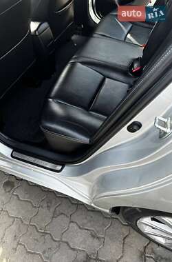 Седан Toyota Avensis 2009 в Стрые