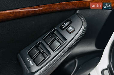 Седан Toyota Avensis 2008 в 