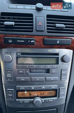 Седан Toyota Avensis 2005 в  фото 14 Седан Toyota Avensis 2005 в