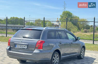 Універсал Toyota Avensis 2005 в 
