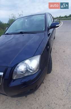 Ліфтбек Toyota Avensis 2006 в 
