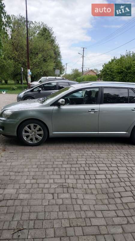 Универсал Toyota Avensis 2007 в Сокале