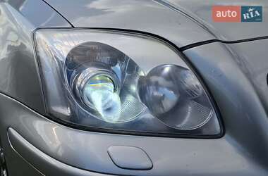 Седан Toyota Avensis 2004 в 
