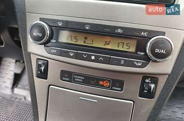 Універсал Toyota Avensis 2011 в 