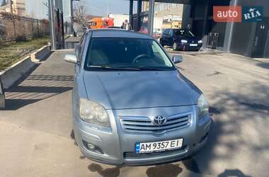 Седан Toyota Avensis 2007 в Коростене