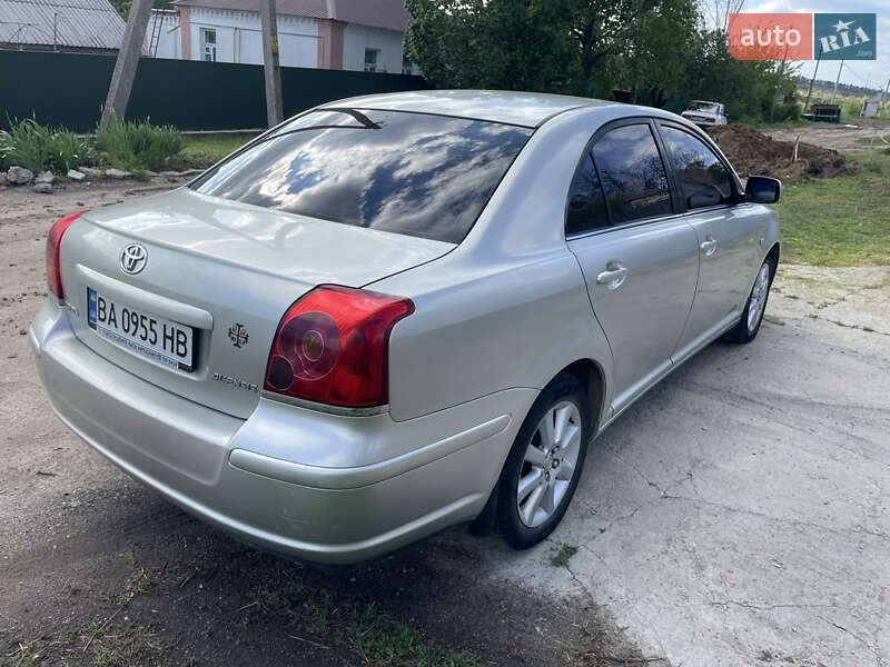 Седан Toyota Avensis 2006 в Кропивницком