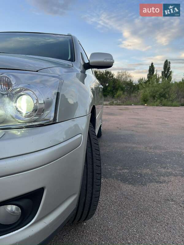Универсал Toyota Avensis 2006 в Прилуках