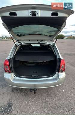 Універсал Toyota Avensis 2006 в 