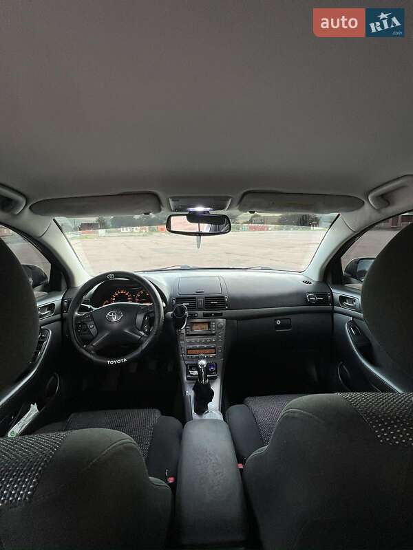 Универсал Toyota Avensis 2006 в Прилуках