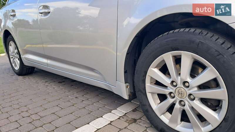 Універсал Toyota Avensis 2009 в Коростені