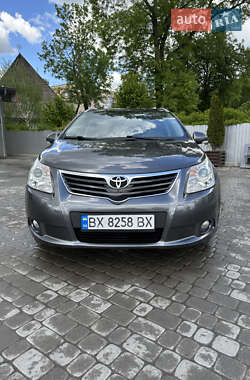 Универсал Toyota Avensis 2011 в Староконстантинове