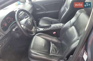 Універсал Toyota Avensis 2010 в 