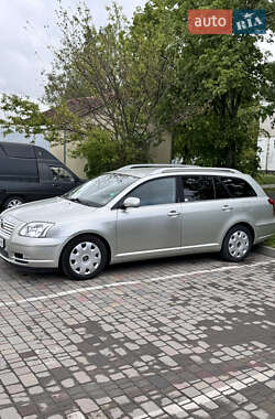 Універсал Toyota Avensis 2005 в 