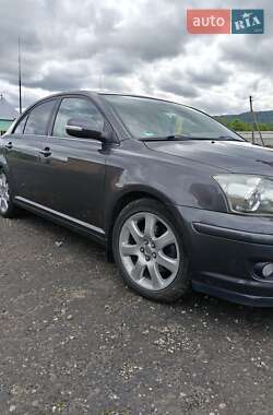 Седан Toyota Avensis 2007 в Долине