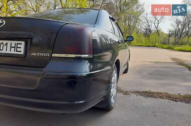 Седан Toyota Avensis 2003 в Запоріжжі