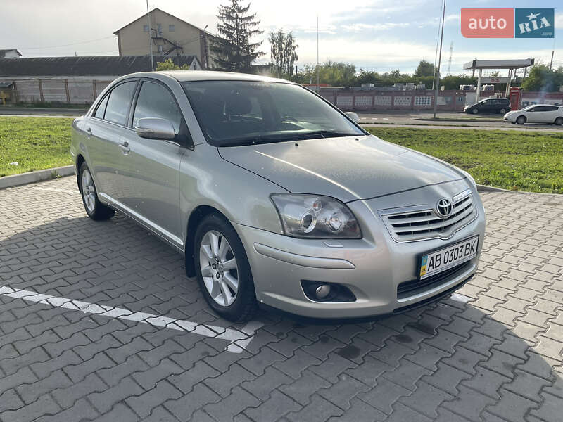 Седан Toyota Avensis 2008 в 