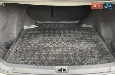 Седан Toyota Avensis 2008 в 