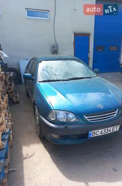 Седан Toyota Avensis 1997 в Львове