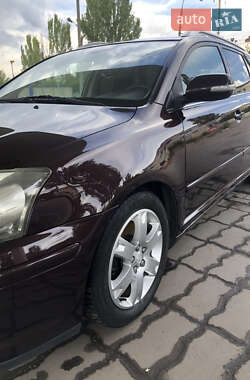 Универсал Toyota Avensis 2008 в Запорожье
